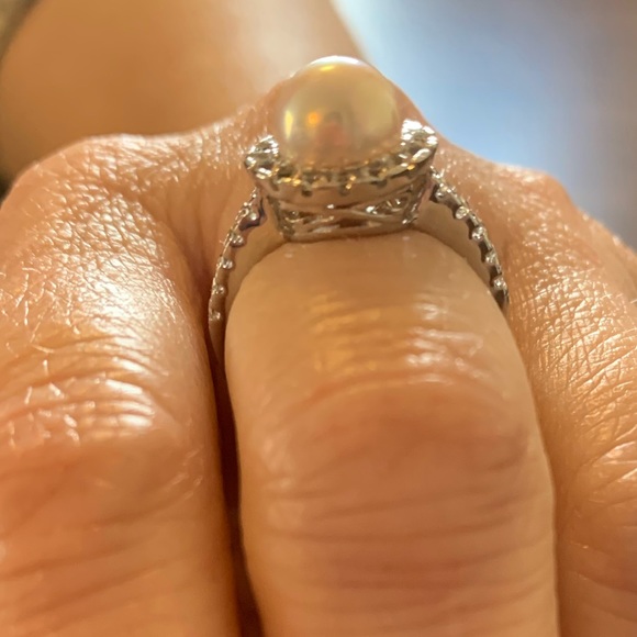 Natural white Cultured Pearl Ring 7mm Size 7 Sterling Silver 925 white sapphire - Picture 7 of 7